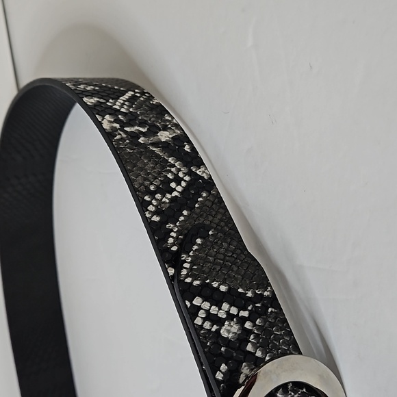 IP Blue Snake  Print sz S Black White Gray Pre-owned - Picture 3 of 8